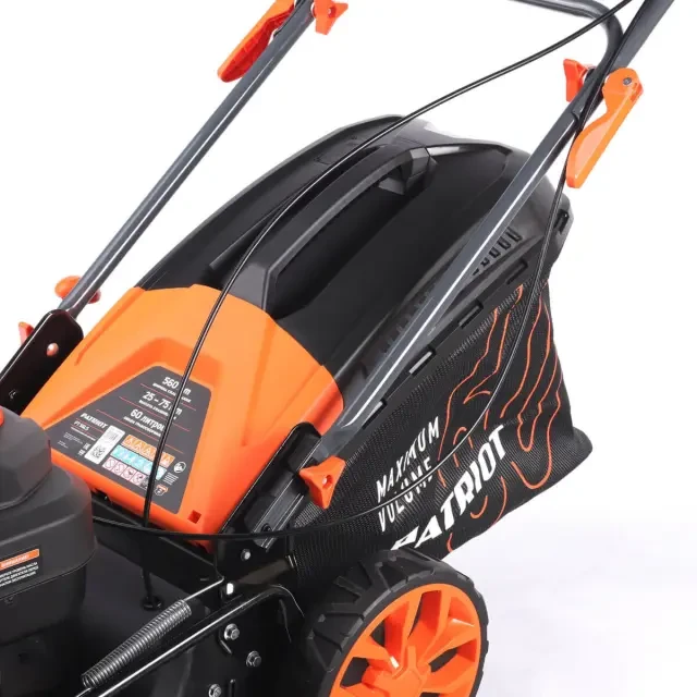 Бензиновая газонокосилка самоходная Patriot PT 56 LS Бензиновая газонокосилка самоходная Patriot PT 56 LS