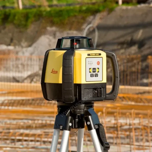 Ротационный нивелир Leica Rugby 640 комплект с приемником Rod Eye 120 Ротационный нивелир Leica Rugby 640 комплект с приемником Rod Eye 120