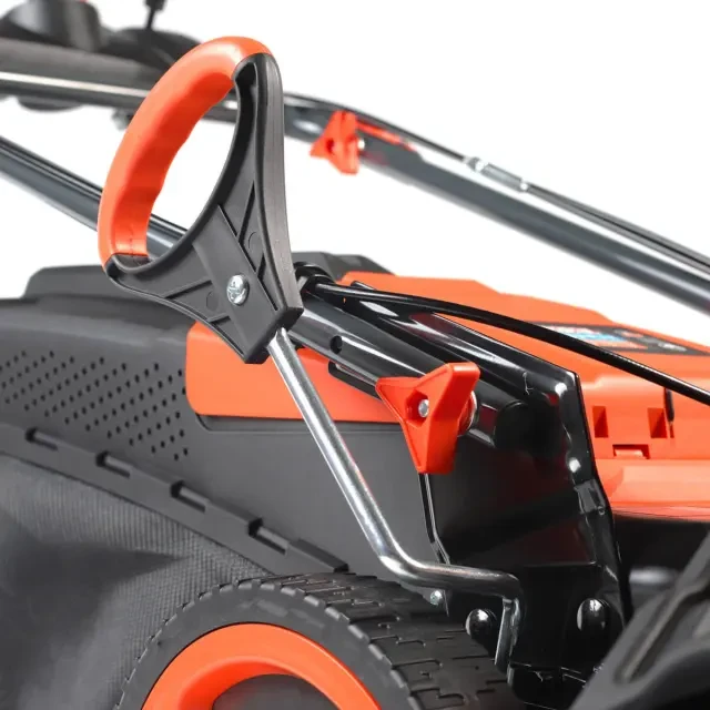 Бензиновая газонокосилка самоходная Patriot PT 55LS Бензиновая газонокосилка самоходная Patriot PT 55LS