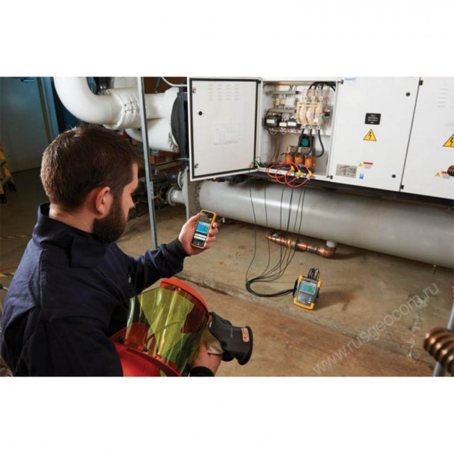 Анализатор качества электроэнергии Fluke 438 II/INTL Анализатор качества электроэнергии Fluke 438 II/INTL