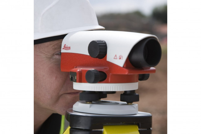 Оптический нивелир Leica NA 720 с поверкой